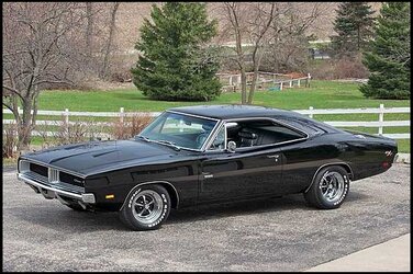 mecum_69_hemi_charger_rt.jpg