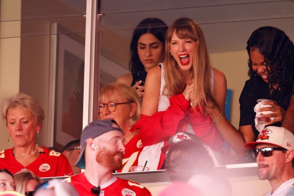 Taylor-Swift-Travis-Kelce-Lead.jpg