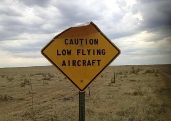 lowflyingaircraft.jpg
