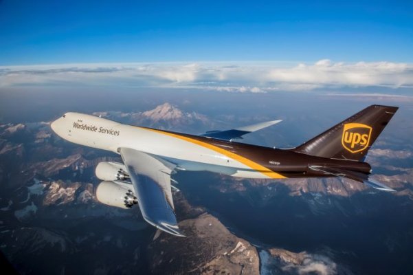 747ups.jpg