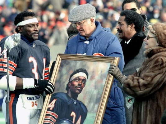 1987-walter-payton-ed-virginia-mccaskey-eugene-sawyerjpg.jpg