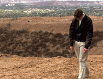 walkingheaddown.gif