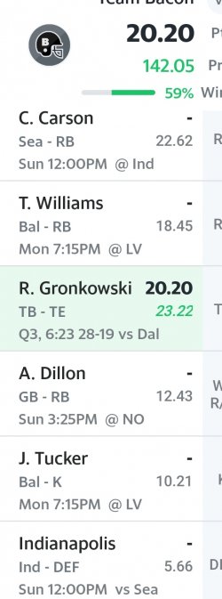Screenshot_20210909-215016_Yahoo Fantasy.jpg