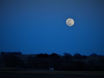 moon b.JPG