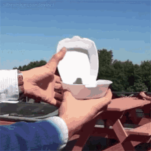 1648242659797.gif