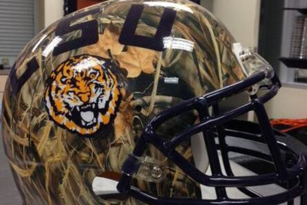 lsu-camo-helmet.jpg