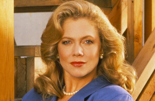 Young Kathleern Turner.jpg