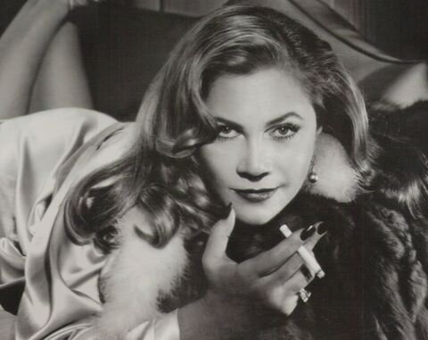 2837-kathleen-turner-1578438691.jpg